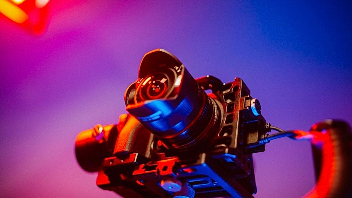 Ucuz Video Pahalıya Patlar: Marka İtibarınızı Zedeleyen Amatör Çekimler vs. Profesyonel Prodüksiyon